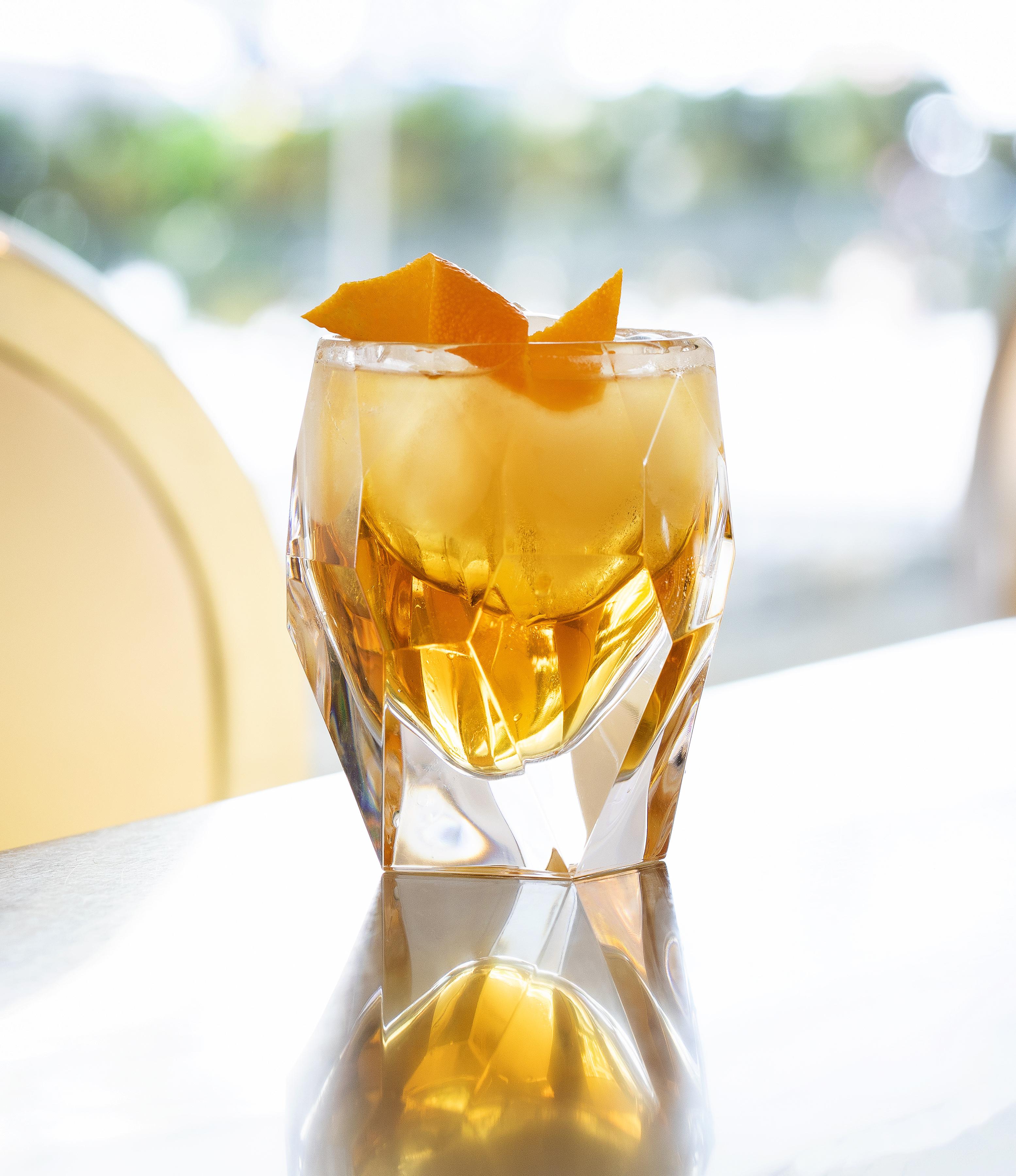 Sanderson Londýn Exteriér fotografie A glass of Old Fashioned