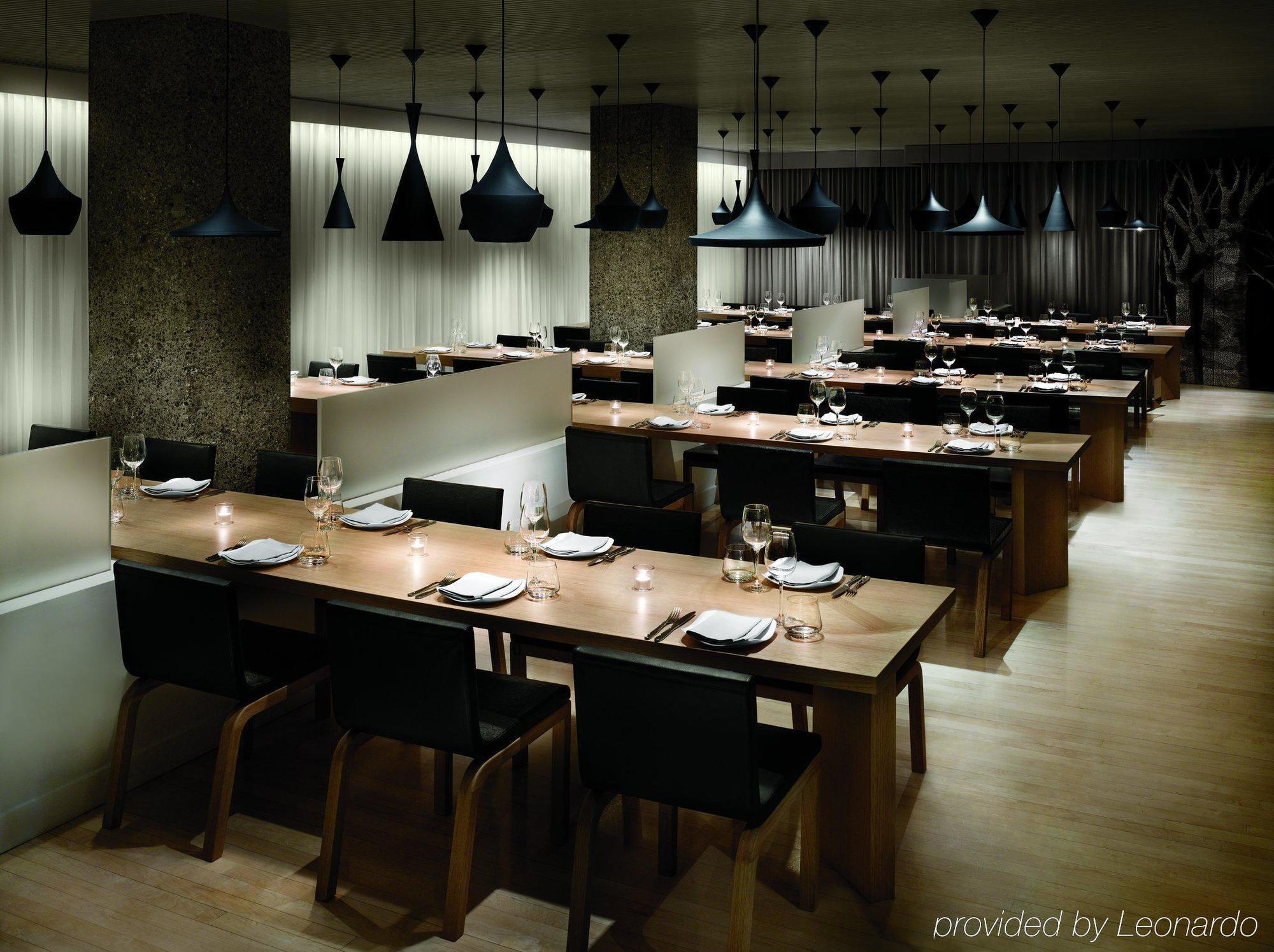 Sanderson Londýn Restaurace fotografie Interior of the restaurant
